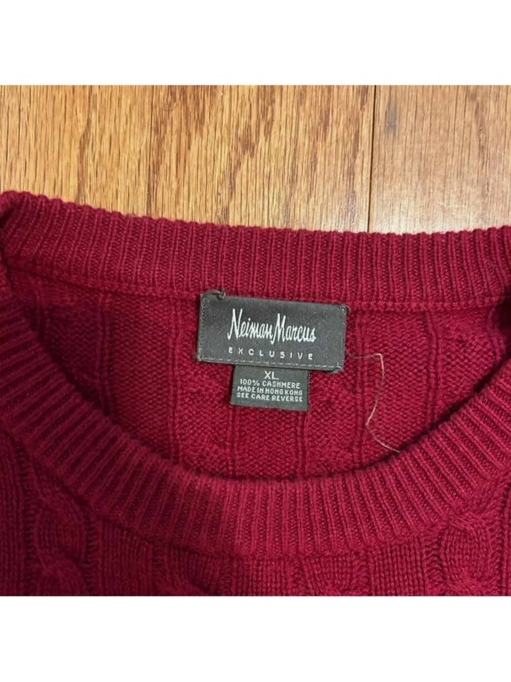 Neiman Marcus 100% Cashmere Sweater XL Red Cable Knit Luxury Designer